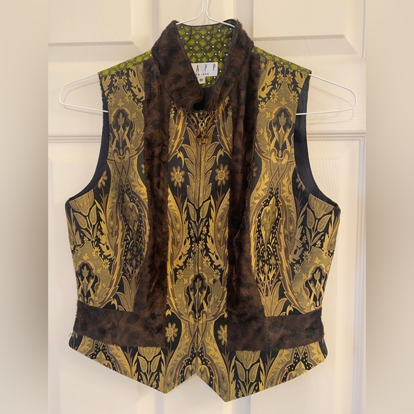 Vintage TAPP New York Hand Tailored Zip Up Faux Fur Vest, M - Picture 1 of 5